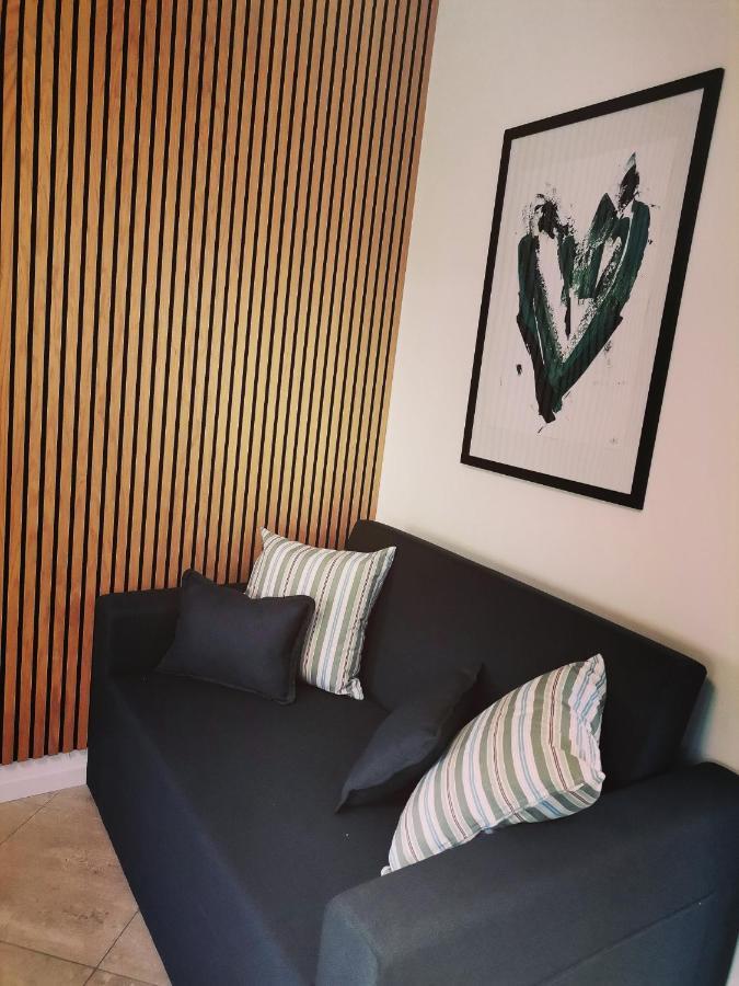 Studio Apartment Monvi Pula Luaran gambar